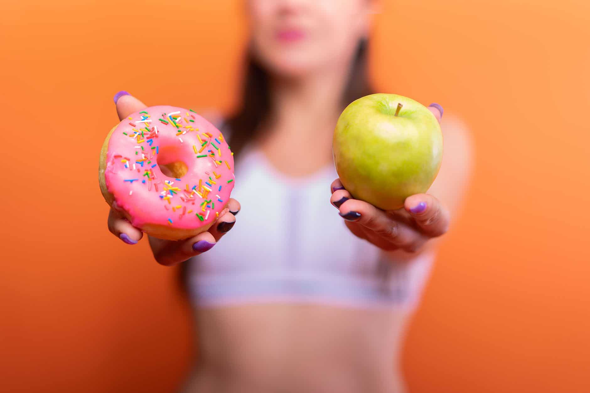 Jaką dietę pudełkową dla diabetyka wybrać, żeby stabilizować poziom cukru we krwi i cieszyć się smakiem bez wyrzeczeń?